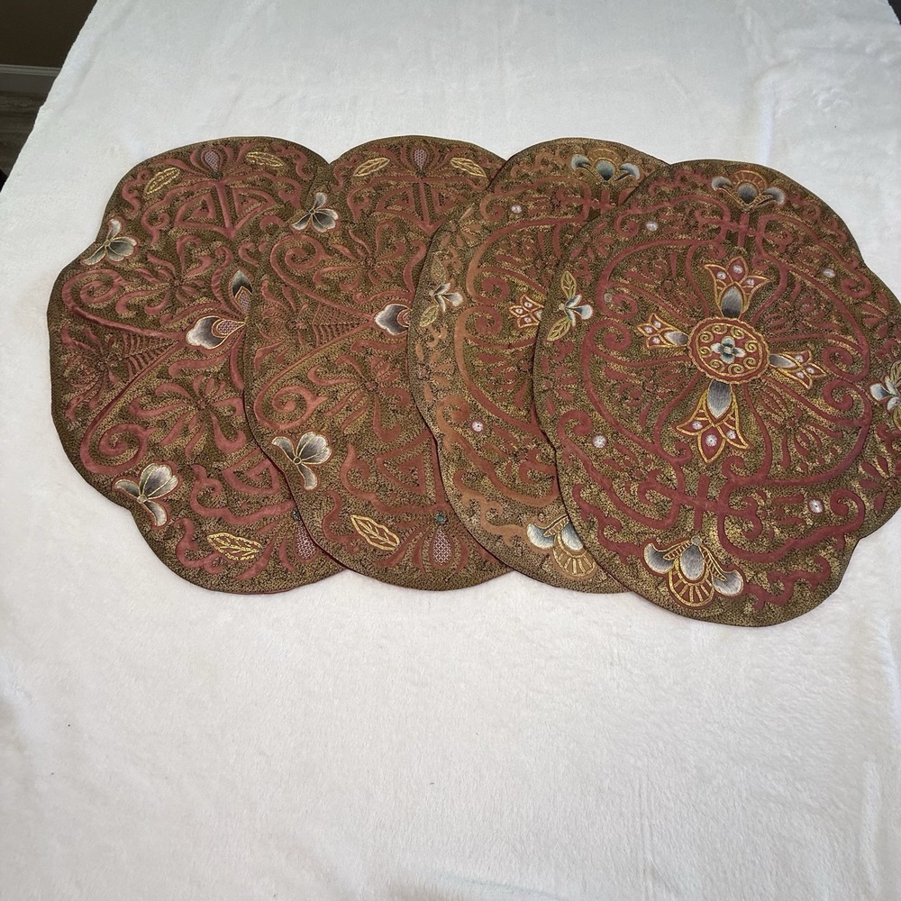 Vintage 1970s Embroidered Placemats Set 4 Metallic Gold Floral European 17x11